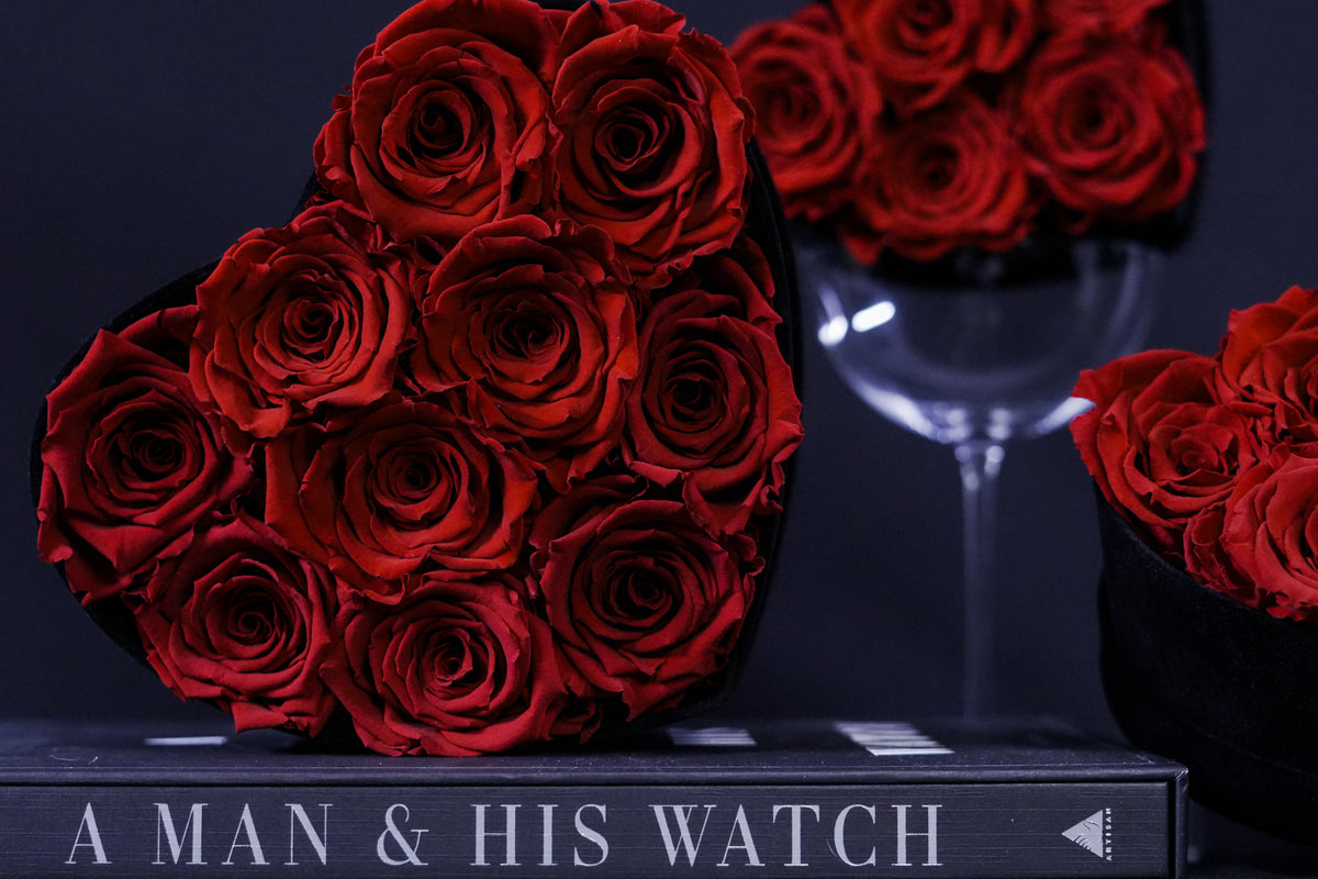 Red velvet heart preserved roses box gift